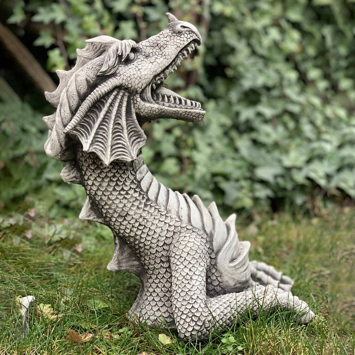 Large Dragon Gothic Garden Decor Statue Castle Moat Lawn Statue Garden Sculptures & Statues Funny Yard Garden Outdoor Figurine Angelwarriorfitness.com