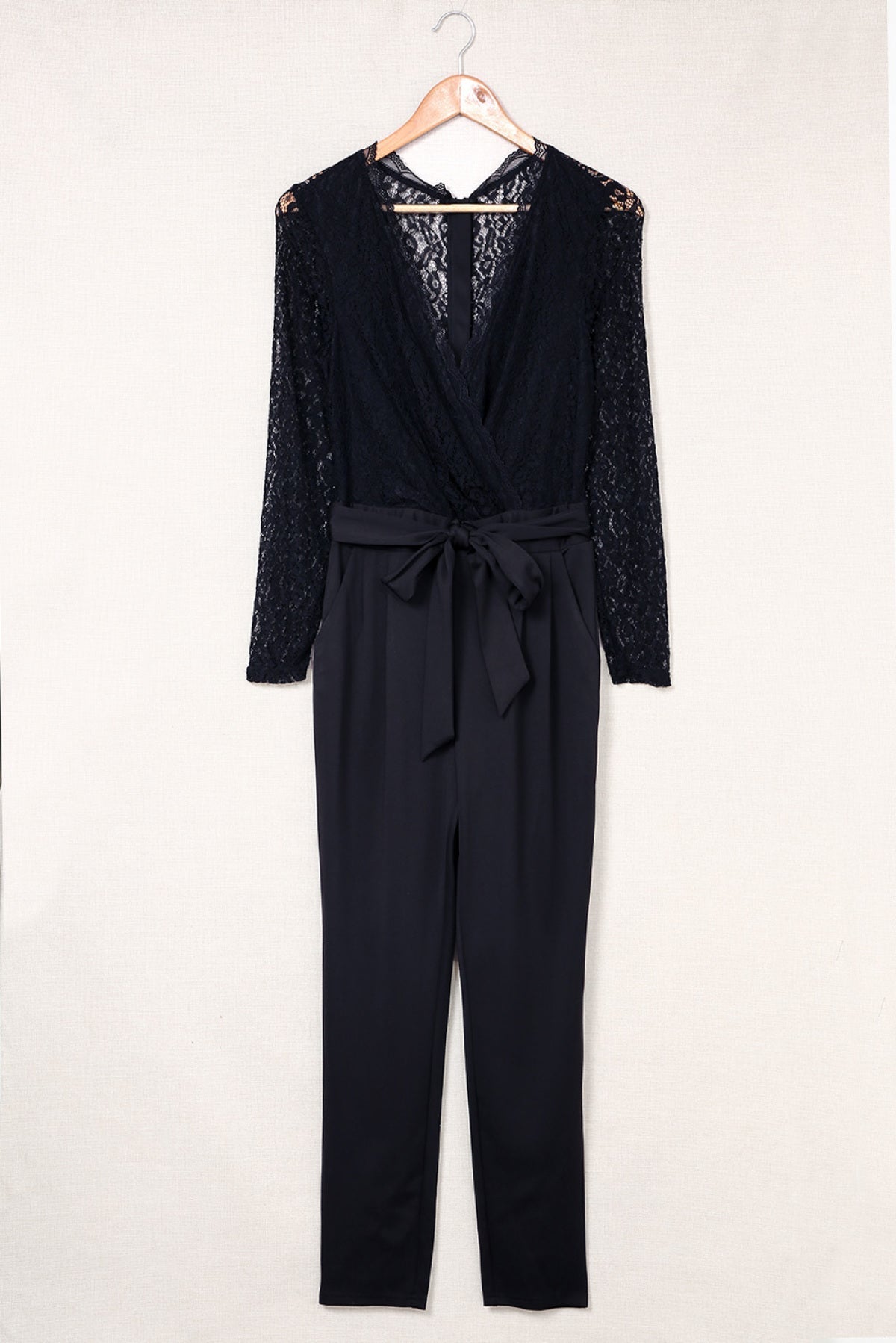 Black Lace Contrast V Neck Long Sleeve Jumpsuit Angelwarriorfitness.com